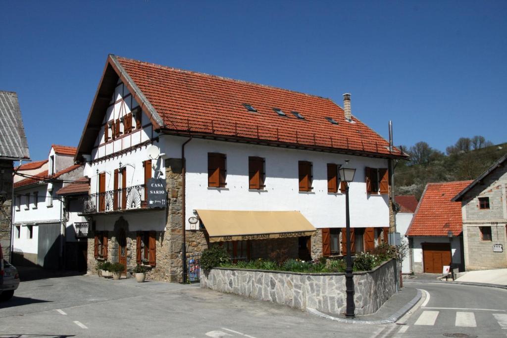 Hostal Casa Sario Jaurrieta Exterior photo